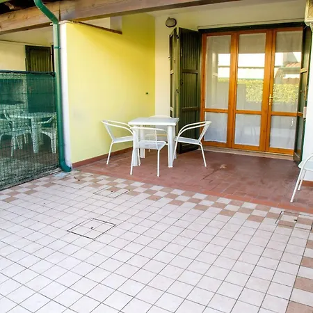 Apartment Ground-floor Haven Just 350mt From The Eraclea Mare