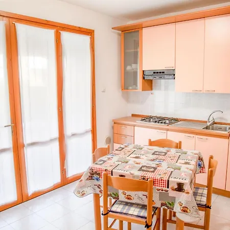 Ground-floor Haven Just 350mt From The Apartment *