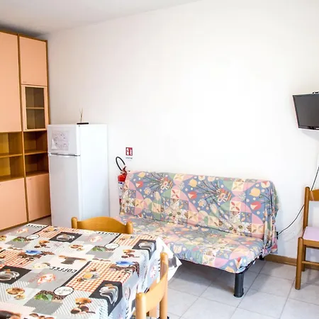 Ground-floor Haven Just 350mt From The Διαμέρισμα Eraclea Mare