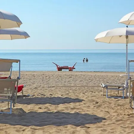 Апартаменты Ground-floor Haven Just 350mt From The *
