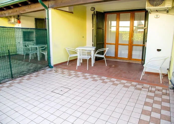 Apartment Ground-floor Haven Just 350mt From The Eraclea Mare