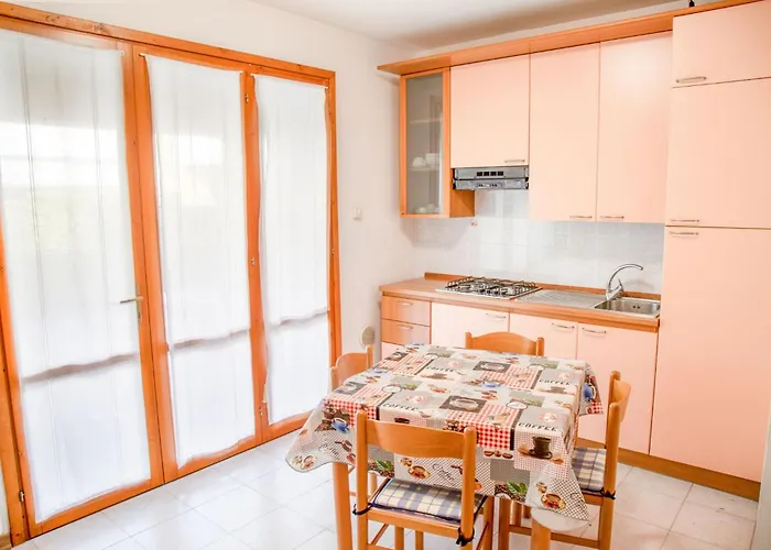 Ground-floor Haven Just 350mt From The Apartment *
